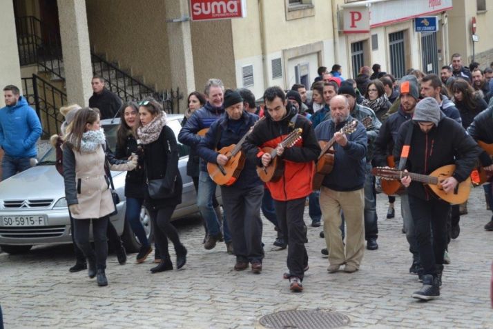 Ronda popular en Duruelo de La Sierra