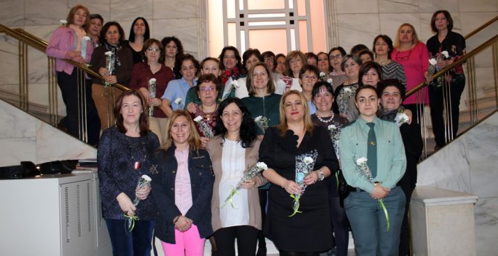 Empleadas del Estado en la Subdelegación del Gobierno en Soria este miércoles. /SdG