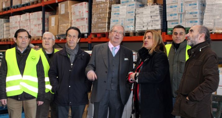 La subdelegada con responsables del Banco de Alimentos. /Subdeleg.