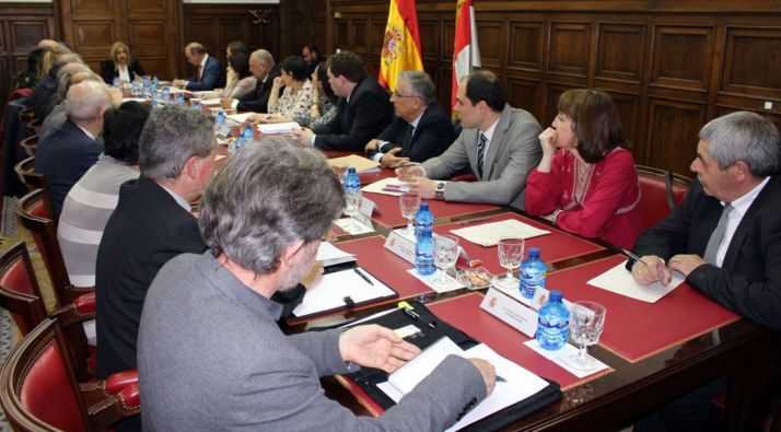 Imagen de la reunión este viernes./S. del G.