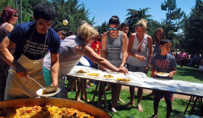 Paella popular en Camaretas./SN