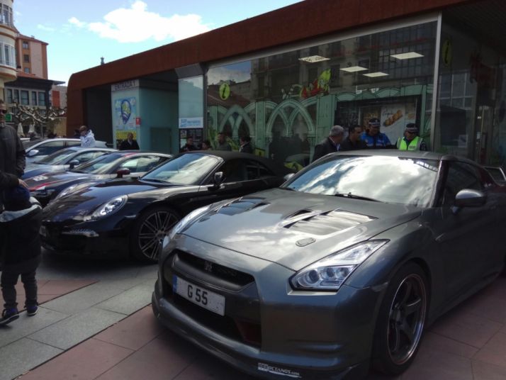 Automóviles en Mariano Granados/ SN