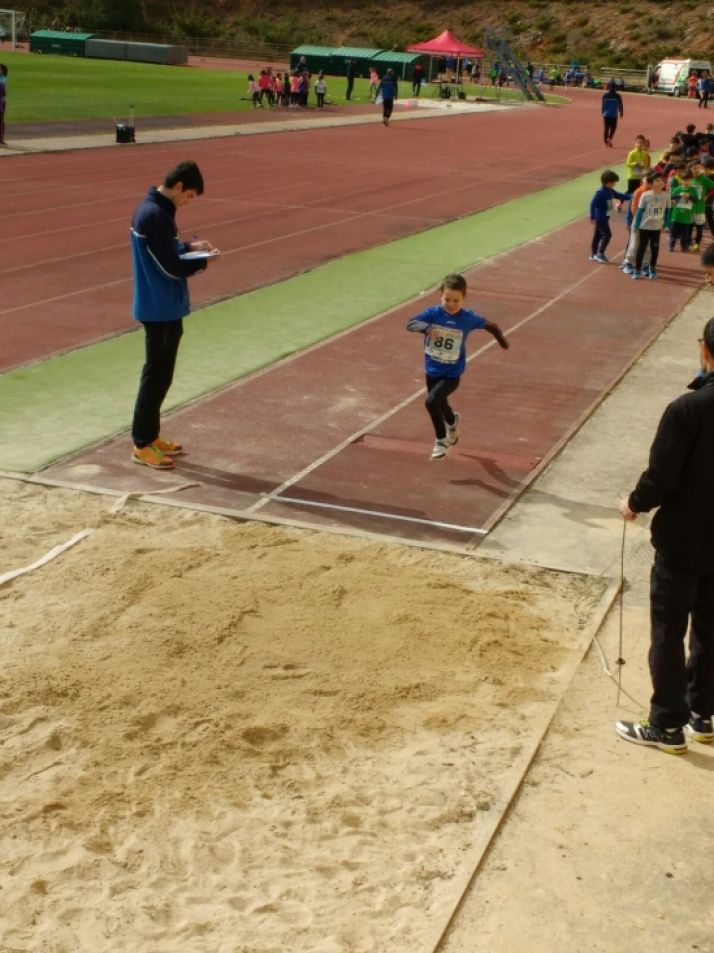 Juegos escolares en Los Pajaritos