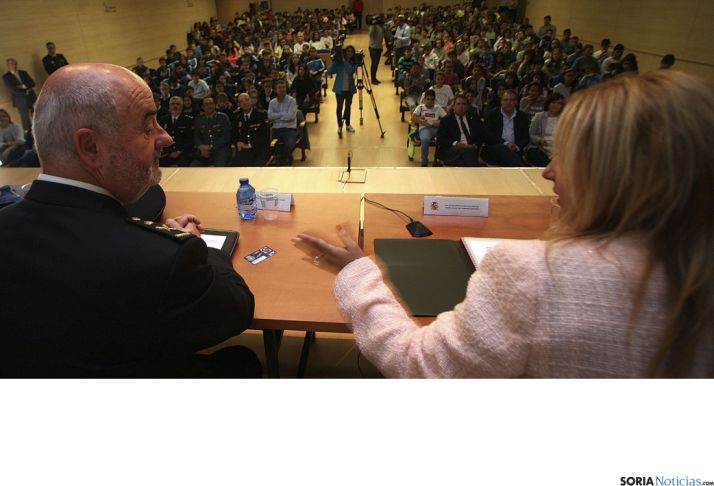 Un momento de la entrega de diplomas. /SN