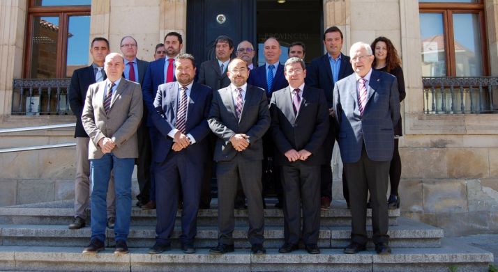 Representantes de las diputaciones que amparan el camino, este miércoles en Soria. /Dip.