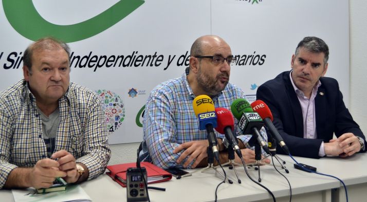 Hernando (izda.), Borra y Castro, de CSIF. 