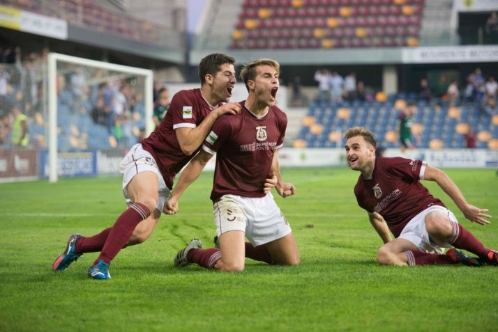 Bonilla (izda.), determinante en el partido./CFP