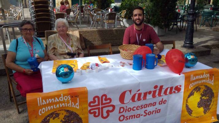 Una de las mesas este jueves./DOS