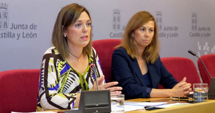 La consejera, Milagros Marcos y Maribel Vidal. /Jta.