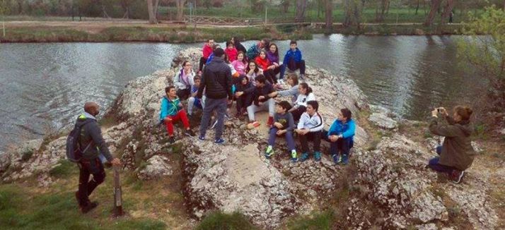 Un grupo a orillas del Duero./Ayto.