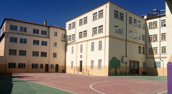 Imagen del patio del colegio.