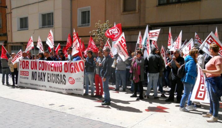 Los sindicatos responsabilizan a la patronal por su postura./SN