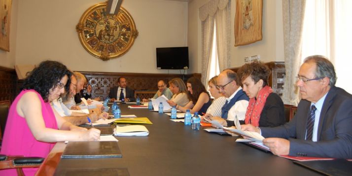 Reunión del patronato de la UNED./Dip.