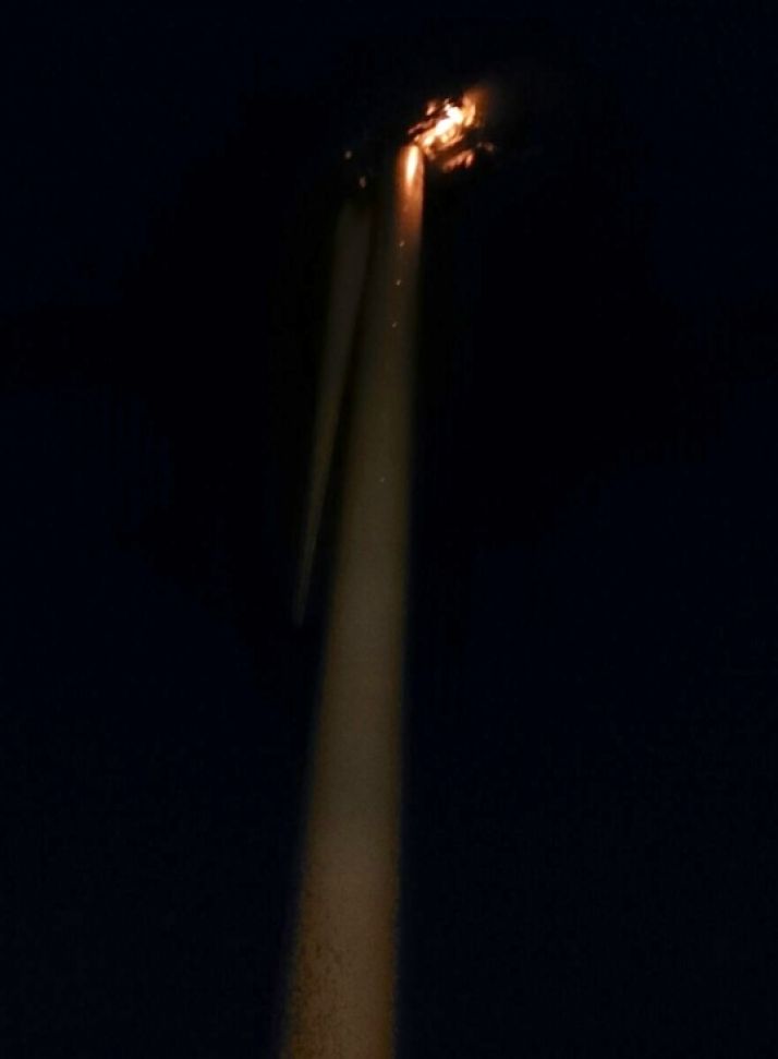 El aerogenerador ardiendo/ SN