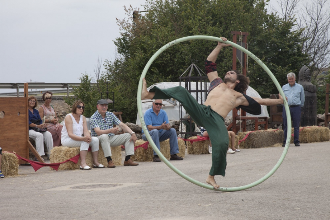 Domingo de espectáculos y música en la Feria Medieval de Golmayo