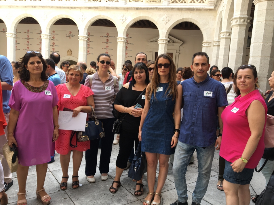 Concentración sindical ante la UVa contra la precariedad laboral