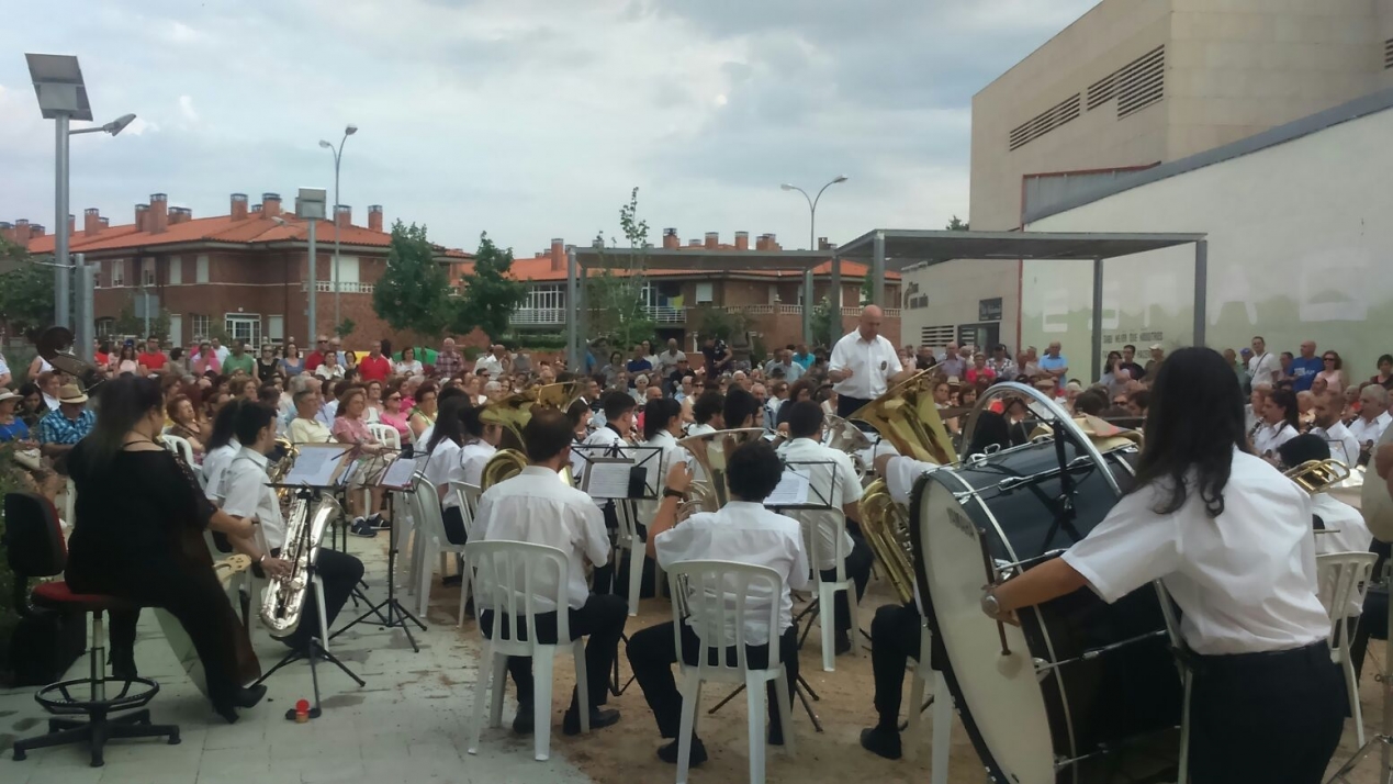 La Banda cierra con éxito su primer concierto estival