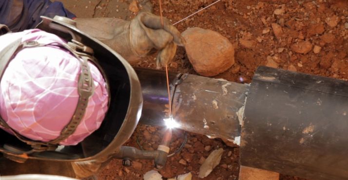 Soldadura en una de las canalizaciones.