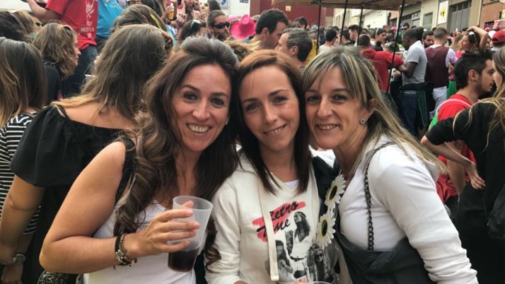 La lluvia también ha querido estar en la fiesta