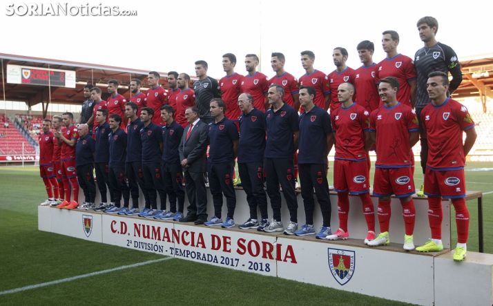 Primera imagen de familia del CD Numancia en Los Pajaritos para esta temporada. SN