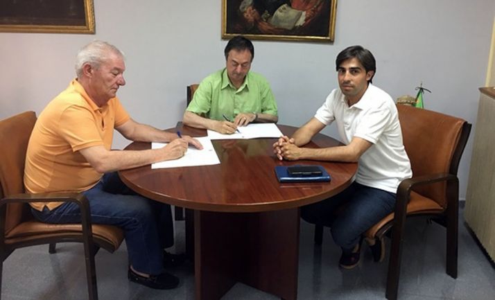 Rúbrica del convenio./ABO