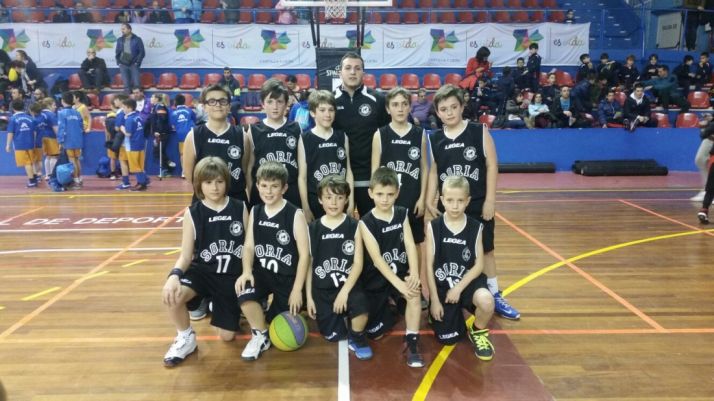 Alejandro Paniagua entrenando al CBS. / CBS