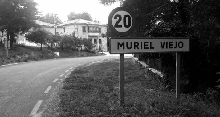 Una de las entradas a la localidad.