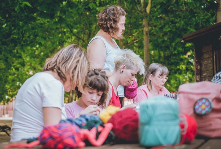 El encuentro intergeneracional fomenta el diálogo de mayores y jóvenes. /CARMEN DE VICENTE