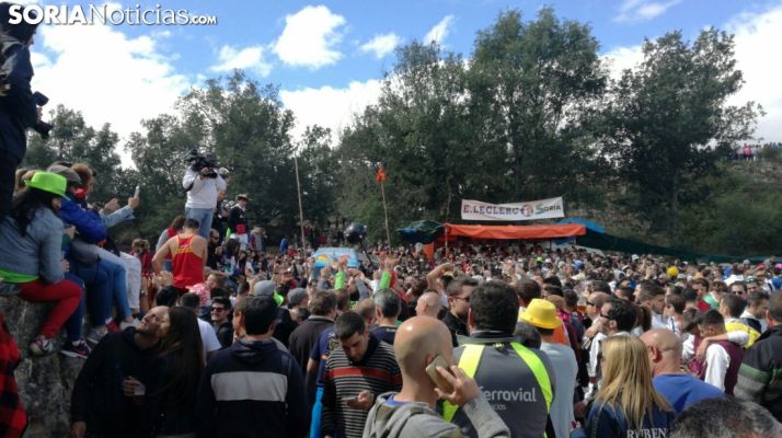 Imagen de sanjuaneros en el monte en La Saca. /SN