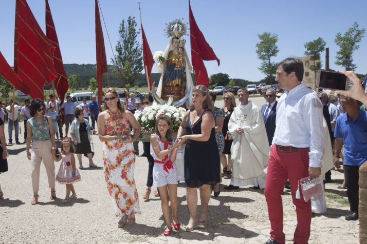 Imágenes de la romería de La Virgen de La Blanca en Cabrejas del Pinar
