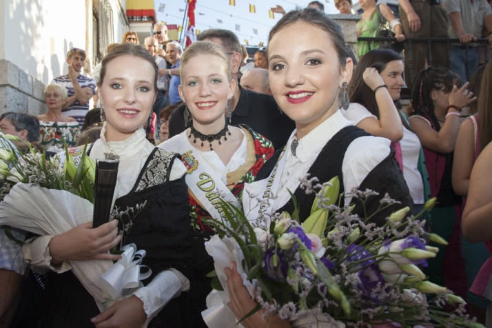 Reina y damas de las fiestas de San Leonardo 2017/ María Ferrer