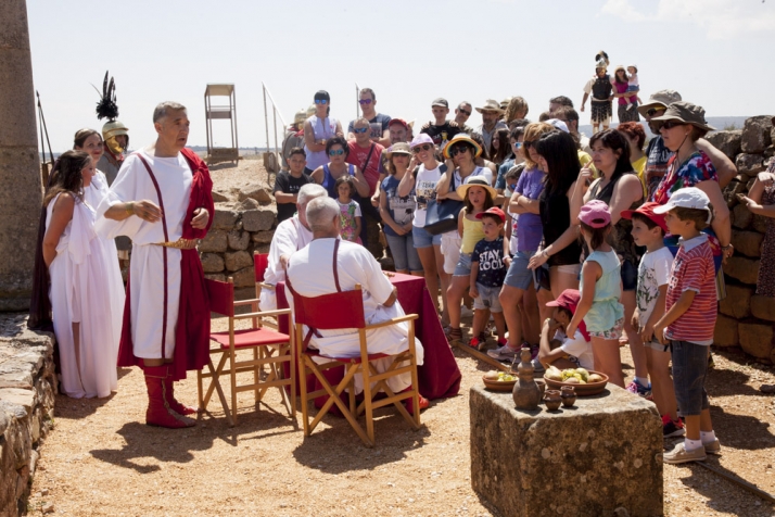 Galería de fotos: Tierraquemada da vida al yacimiento de Numancia