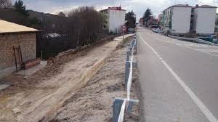 Camino del lavadero al polígono de Navaleno