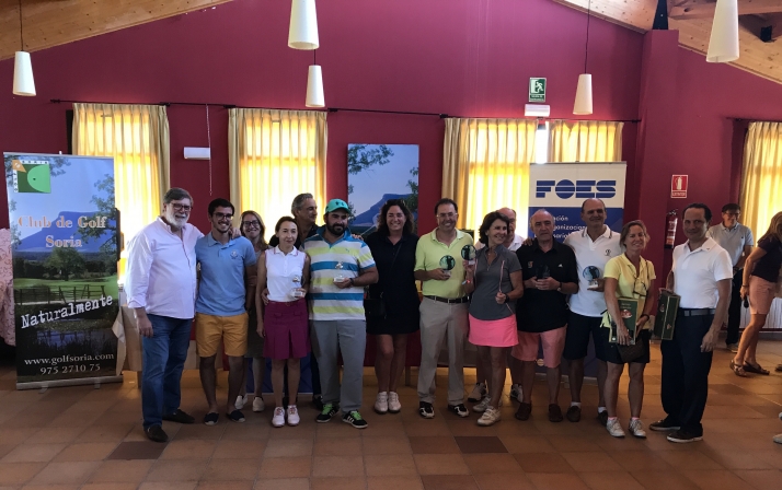 Jon Zubizarreta y Concha Esteban vencedores del torneo de golf de FOES