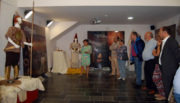 Un momento de la inauguración de la muestra./Dip.