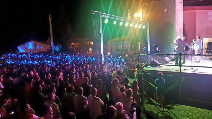 Concierto de los Chichos en Fuentelsaz. / P.G.V.