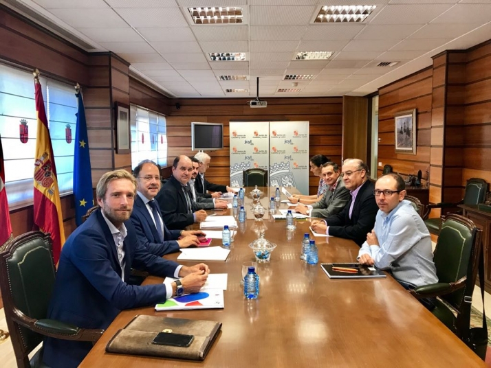 Transporte y Logística de la Macrorregión RESOE incorpora a Cantabria al grupo de trabajo