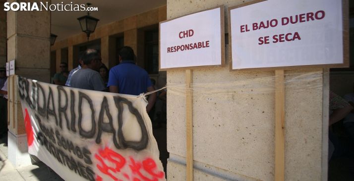 Pancartas en la manifestación. /SN