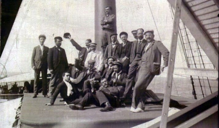 Fotografía antigua de indianos y migrantes. / Ayto El Royo