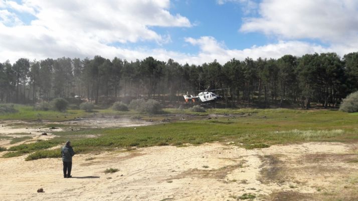 Imágenes de tareas de búsqueda en el pantano.