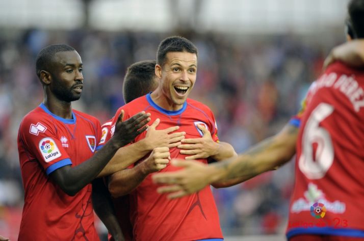 Manu del Moral celebra el primer tanto del partido. LFP