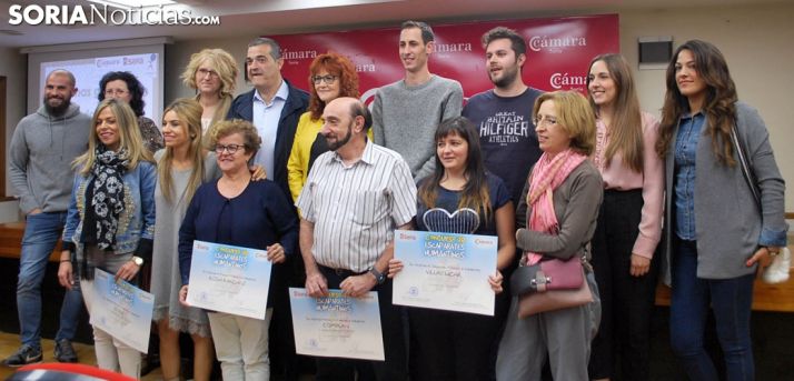 Premiados y concursantes esta tarde de lunes./SN