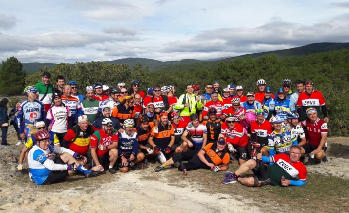 Participantes en la marcha ciclista.