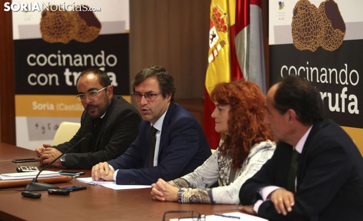 Rey, (izda.), Ramírez, Calvo y López./SN