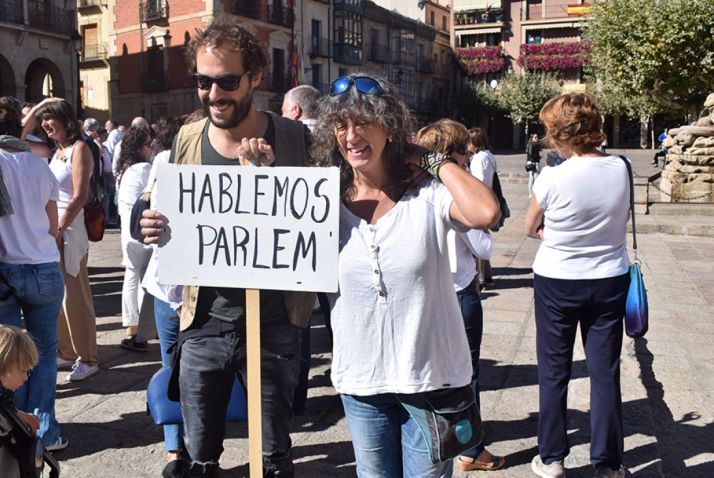 Concentración Hablamos, parlem. /SN