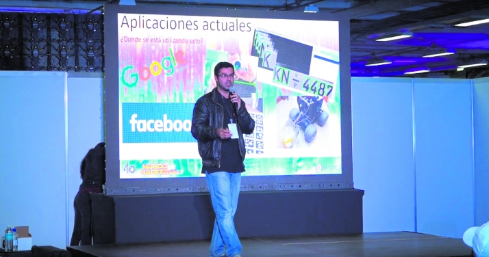 Ángel Ochoa: Vivimos en una ciberguerra pero no somos conscientes