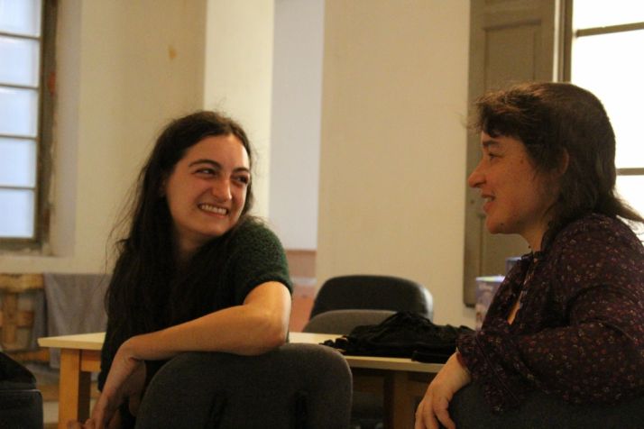 Myriam Fernández y Marina Herce, en el local habilitado para el Ateneo.