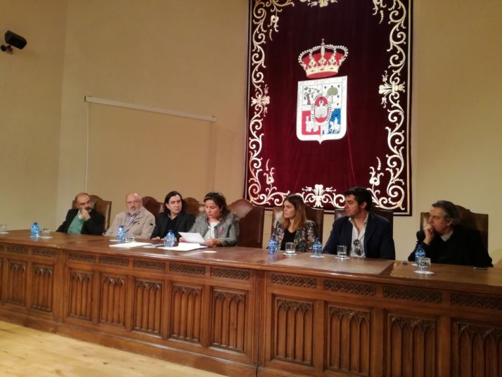 Responsables de Diputación y jurado de los premios.