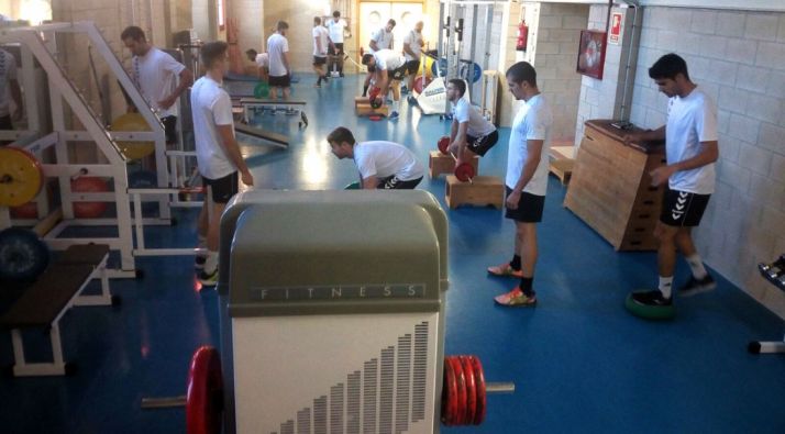 Los de Bandrés entrenando en el gimnasio. /BM Soria