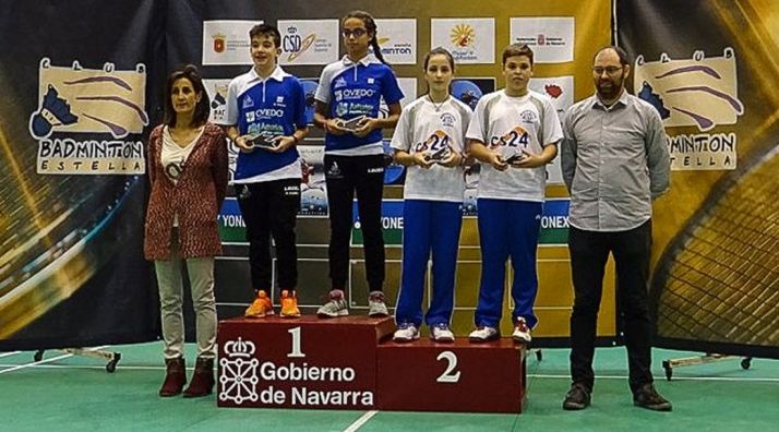 Los jugadores sorianos en el podio./CBS-CS24